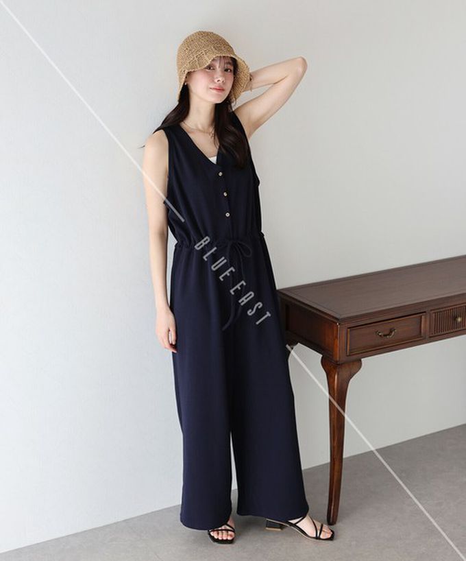 日本 BLUE EAST - 韓國製 簡潔迷人V領無袖連身褲-海軍藍