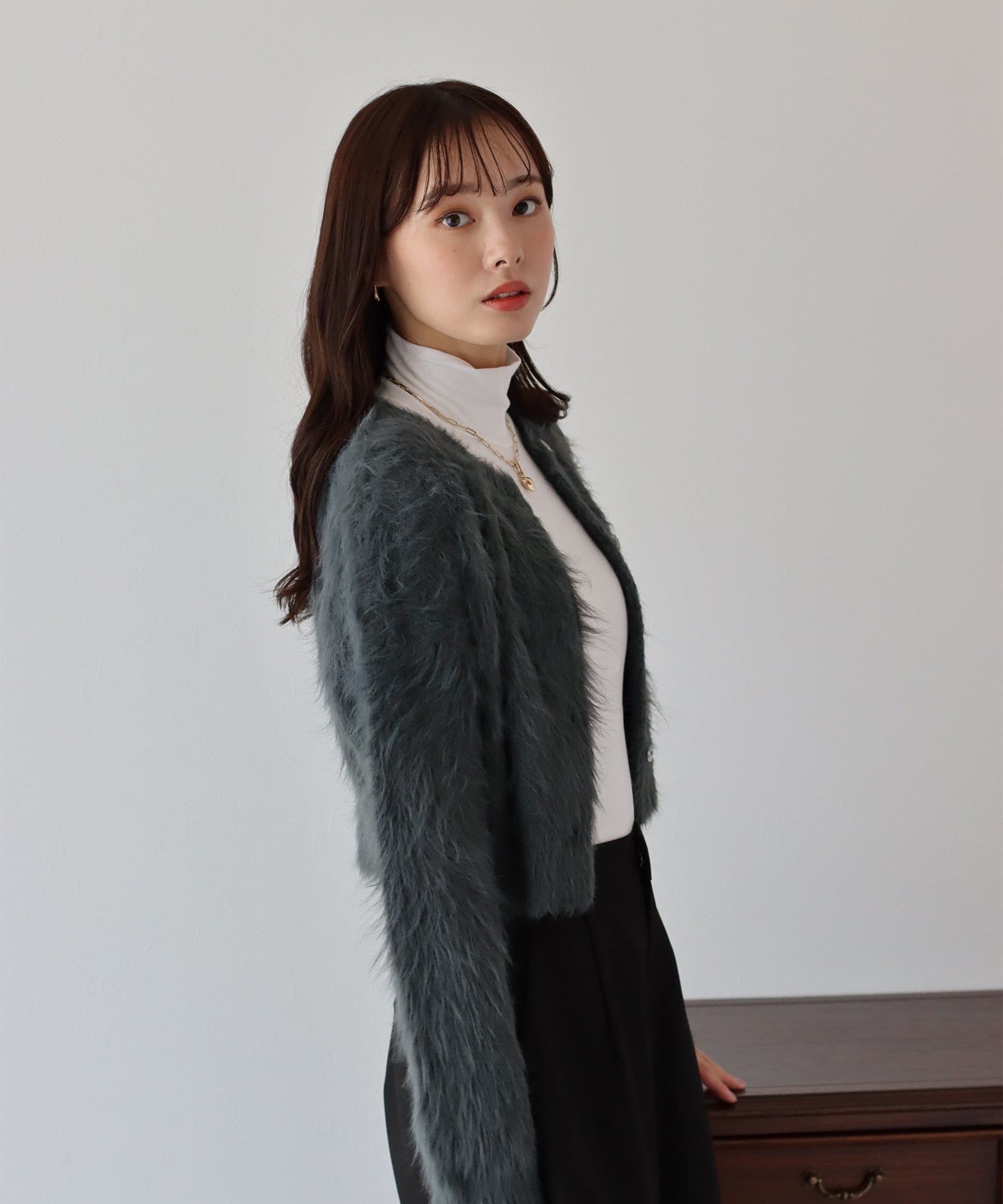 日本 BLUE EAST - 時尚毛絨感長袖外套-深灰