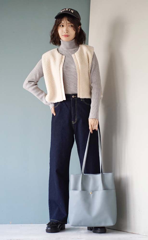 日本 zootie - 收納便利柔軟皮質肩背包-煙燻綠