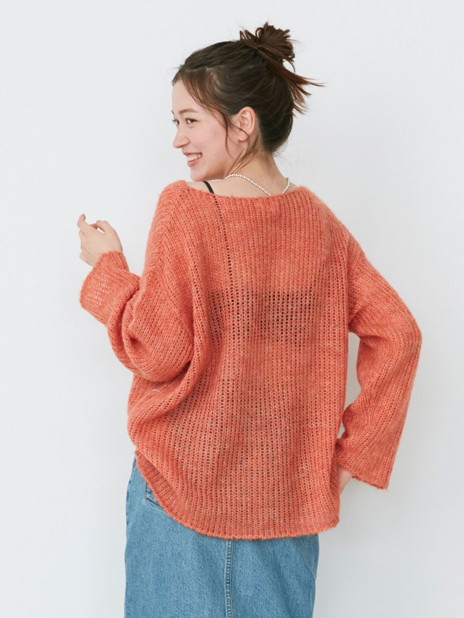 日本 Ungrid - 質感鉤針落肩針織上衣-淺灰 (F)