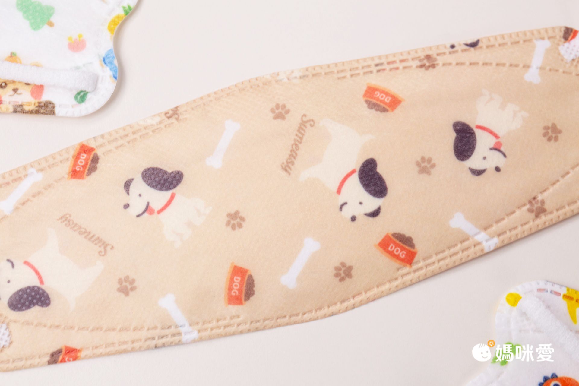 順易利口罩 SUMEASY - 兒童4D醫用口罩-小狗狗 (約18cm x 7cm，6-12歲適用)-10入