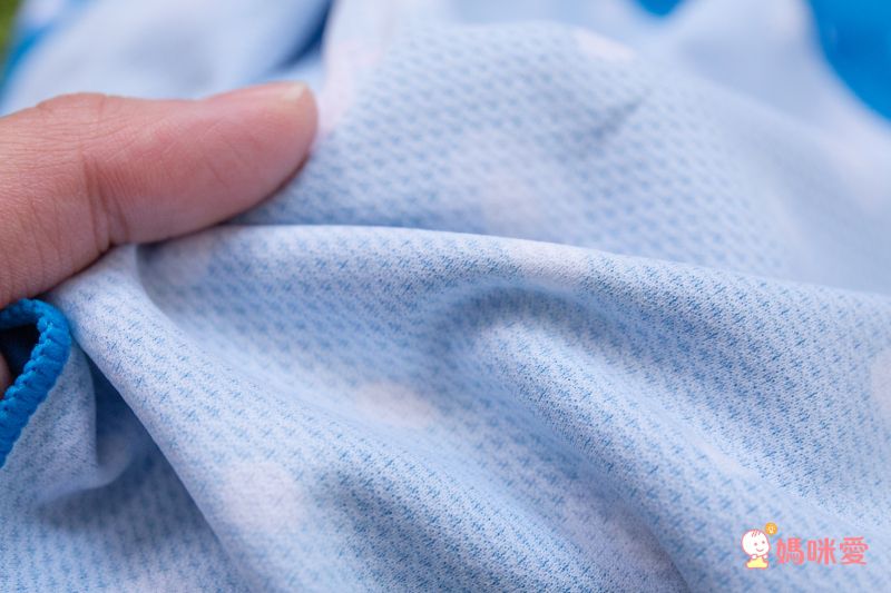 日本弘雅堂 - 抗UV水涼感巾(清新香味)-薄荷味-深藍北極熊 (M(30x100cm))