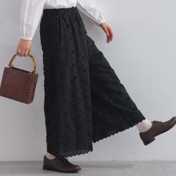 日本 Lupilien - 100%棉 奢華滿版緹花刺繡寬褲-黑