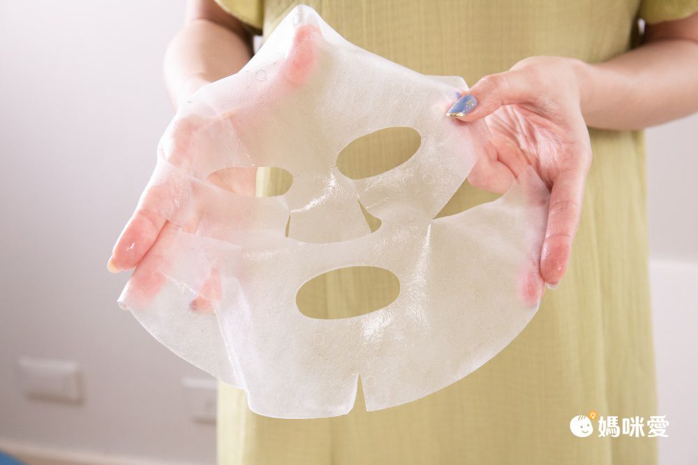 就像敷的導入儀！【AKIMIA 微電流面膜】4倍深度吸收