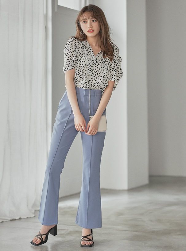 日本 GRL - 復古V領豹紋雪紡短袖上衣-白