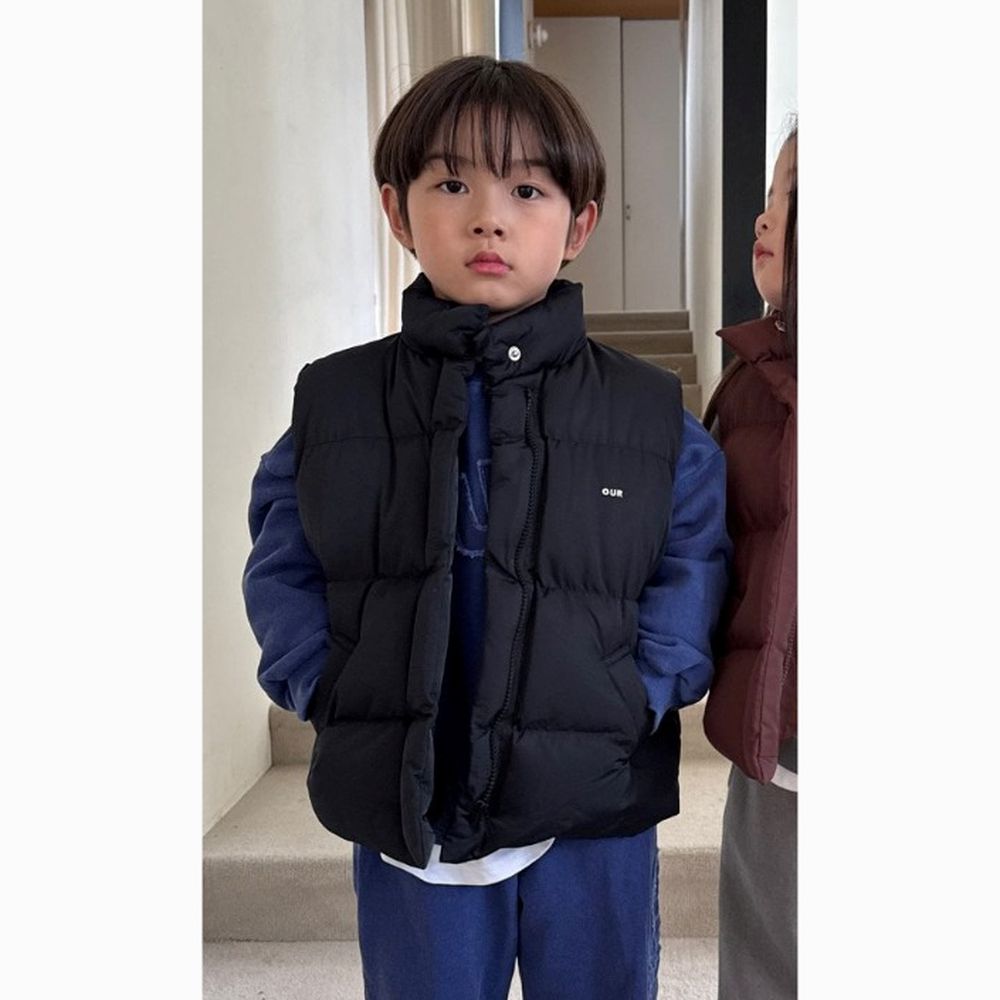 OUR 蓬鬆柔軟保暖科技羽絨背心-黑