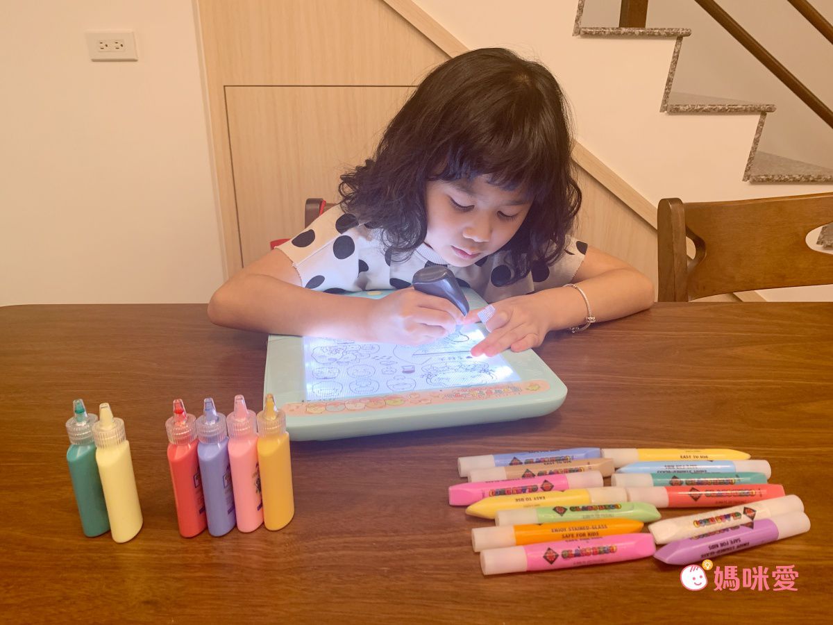 【韓國AMOS】玻璃彩繪膠DIY，零技巧完成夢幻作品