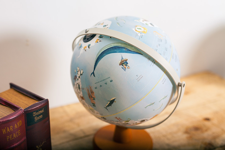 SKYGLOBE - 10吋新動物版360度旋轉木座地球儀(中英文對照)