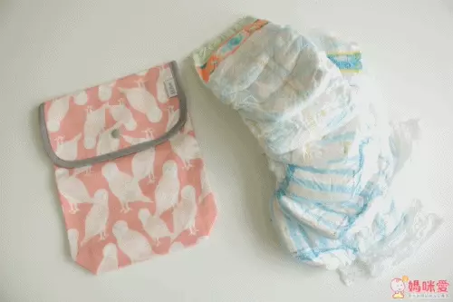 Julgran 尿布收納包