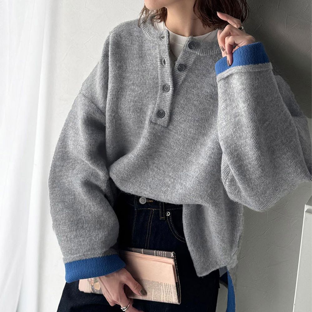 撞色亨利領寬鬆袖針織上衣-灰x寶藍