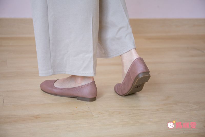 日本女裝代購 - 日本製 仿皮柔軟休閒平底包鞋-深咖啡