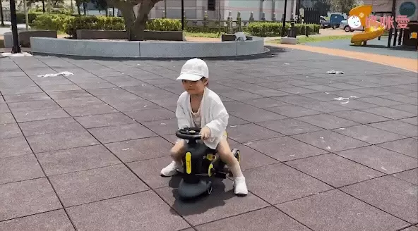 免工具變換4車款【奧地利 Nadle】扭扭車