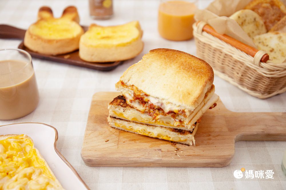 高雄排隊名店！【熱樂煎】爆漿乳酪古巴三明治/豬仔包/磅蛋糕