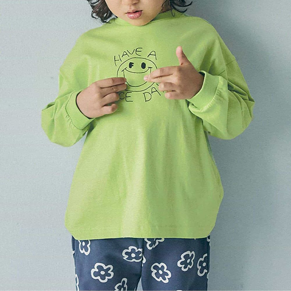 純棉舒適低調刺繡長袖上衣-笑臉-萊姆綠