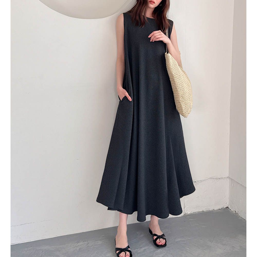 纖細紋理休閒感傘狀無袖洋裝-黑 (F)