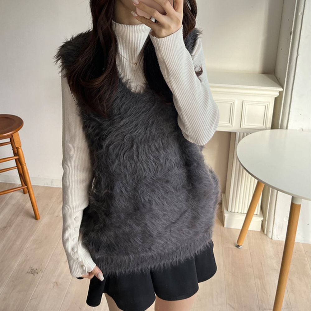 羽毛感蓬鬆柔軟V領背心-深灰 (F)