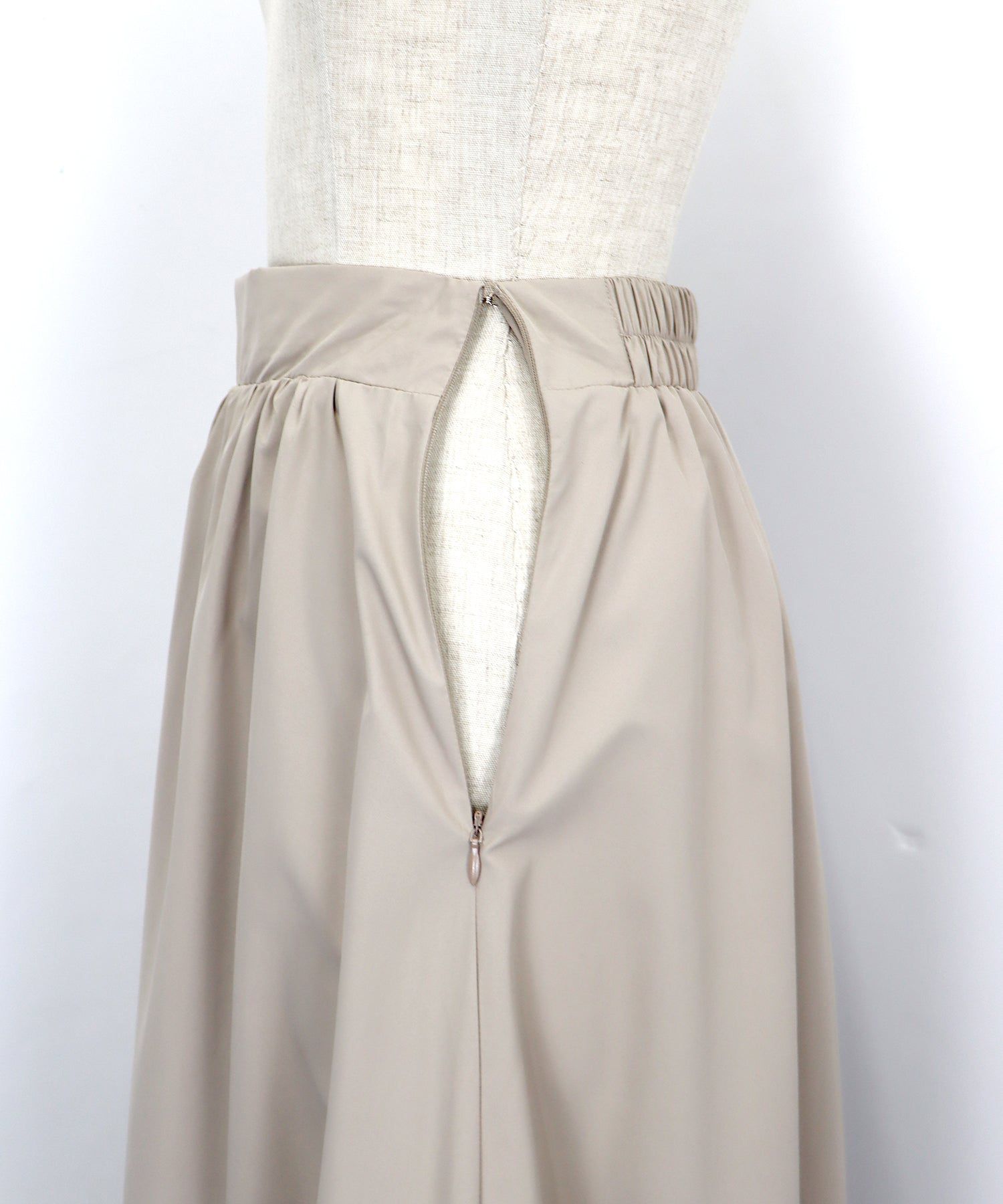 日本 BLUE EAST - 簡約時尚定番氣球裙-米杏