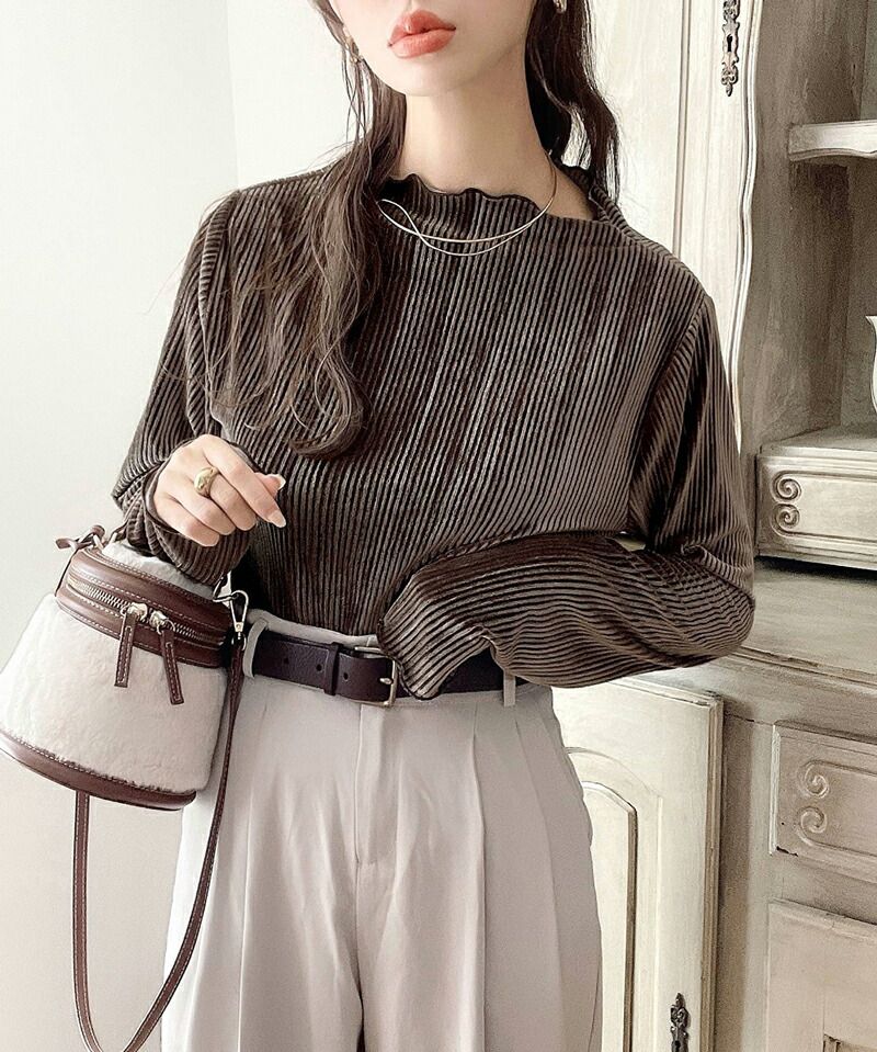 日本 Classical Elf - 光澤感木耳領百搭長袖上衣-黑