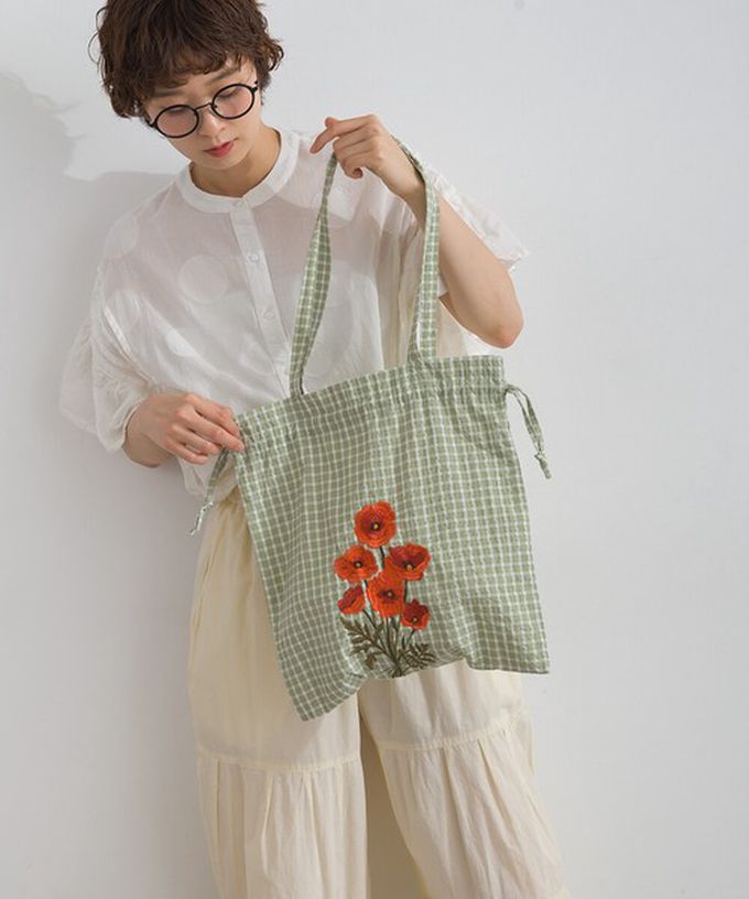 日本 Lupilien - 清新格紋花卉刺繡抽繩手提袋-綠x橘花