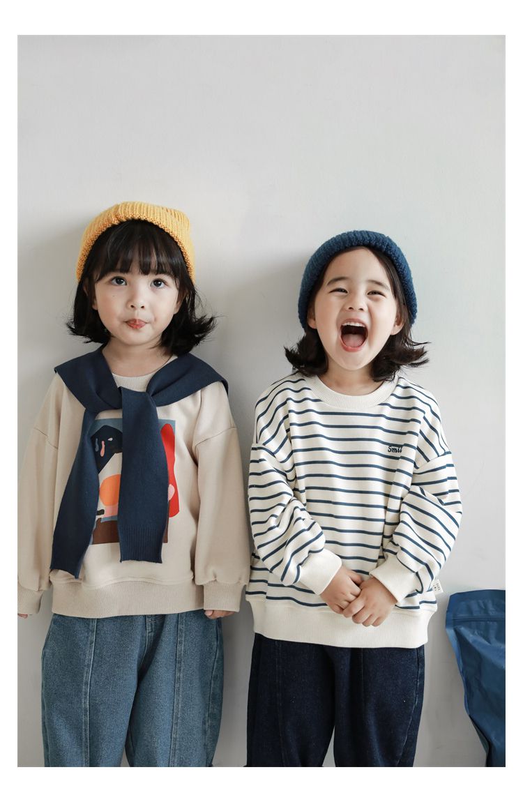 休閒印花圓領長袖上衣-塗鴉插畫-杏色