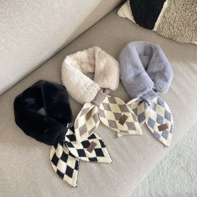 韓國 MAY - 柔軟細絨毛穿洞式圍巾-菱格紋-灰咖