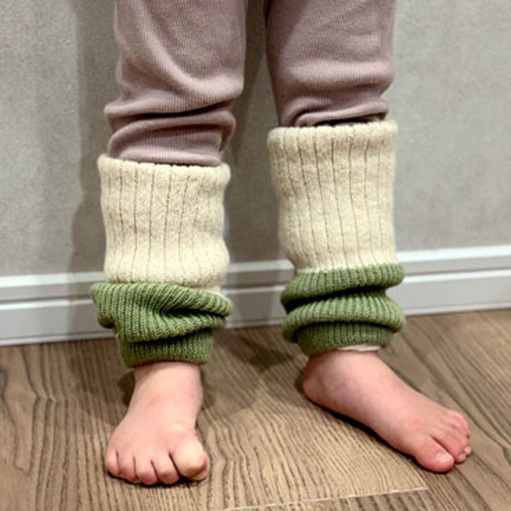 日本製 羊毛混絲綢保暖兒童襪套-果綠x米杏 (F)