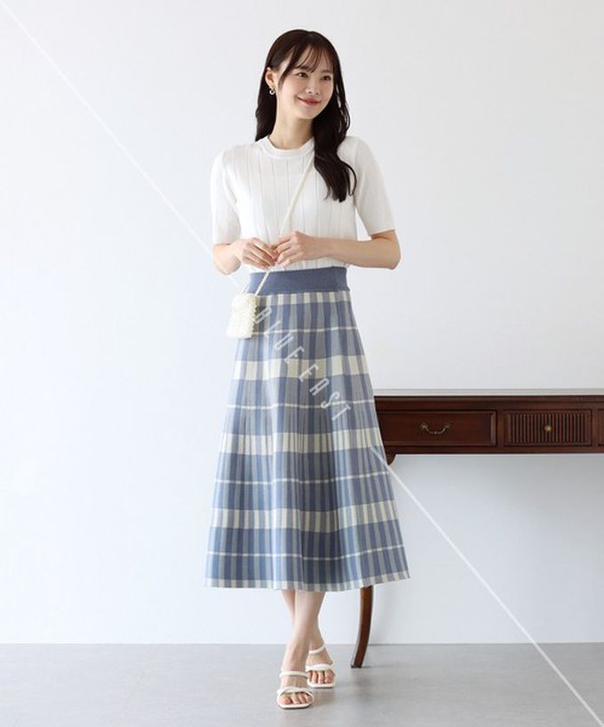 日本 BLUE EAST - 羅紋彈性薄針織五分袖上衣-復古紅