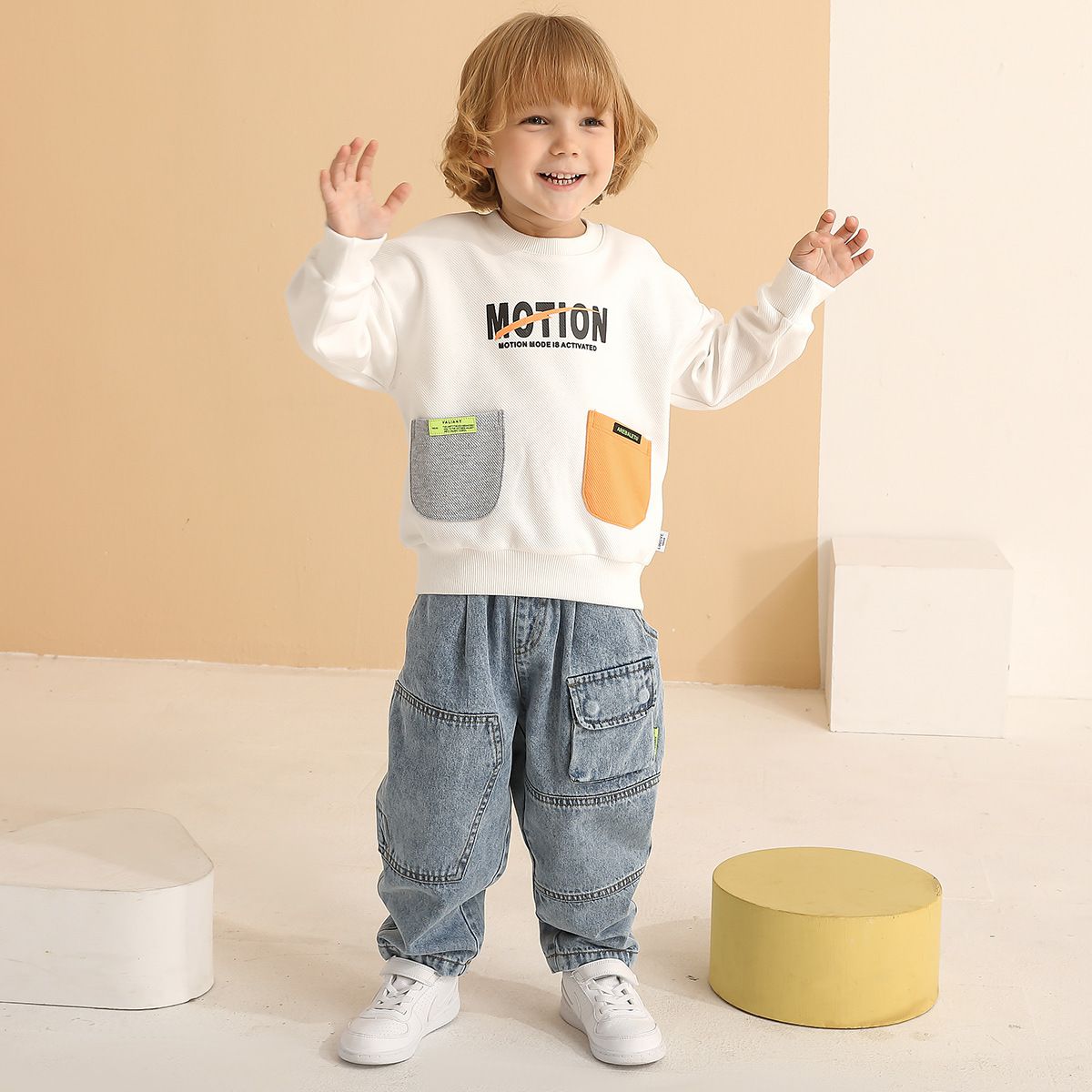 童趣圓領長袖上衣-拼色雙口袋-黑色