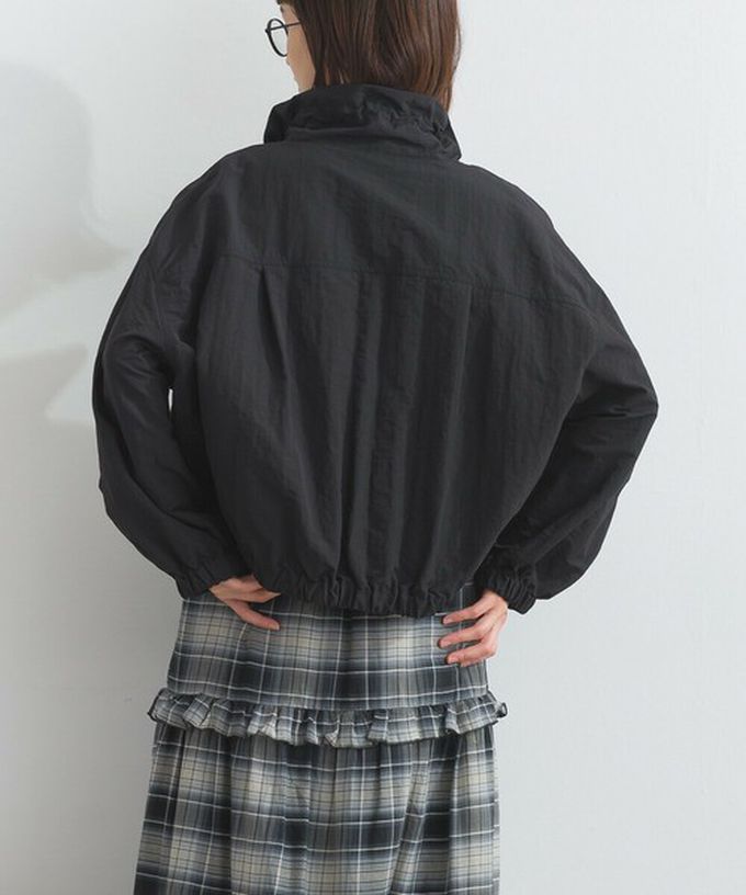 日本 Lupilien - 輕盈俏麗特色領尼龍短版薄外套-煙燻藍