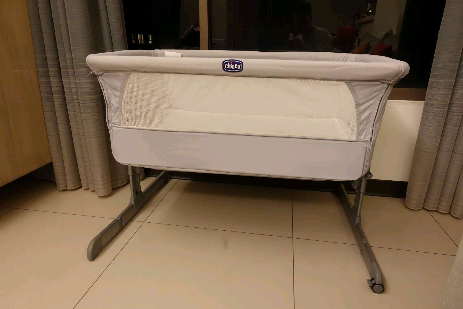 [二手出售] Chicco next 2 me 床(灰色) & 哺乳枕