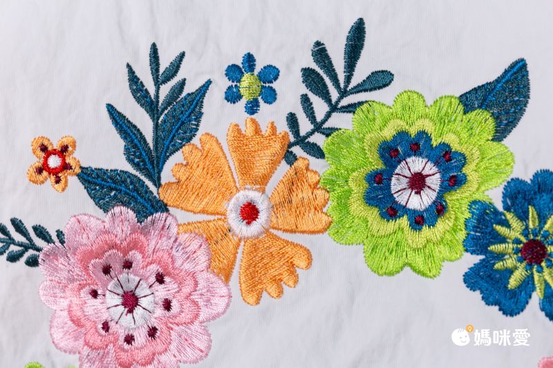 日本女裝代購 - eightbegin 粗繩刺繡購物袋/托特袋-花朵朵開-白 (S(43x38x2cm))