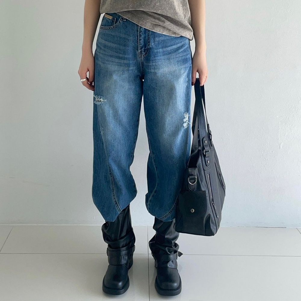 Howluk 鬆緊腰立體切線設計修身繭型丹寧褲