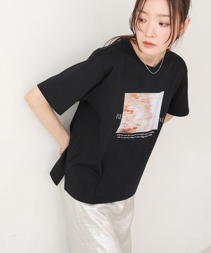 日本 Bab - 100%棉 俐落光影印花短袖T恤-黑 (M)