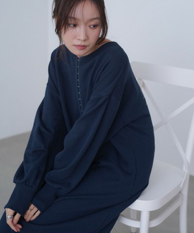 日本 Bab - 前後2way魚尾下擺休閒印花長袖洋裝-海軍藍