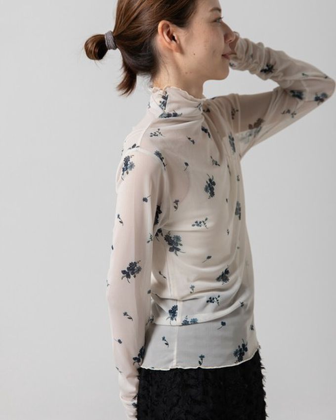 日本 gleam - 優雅小花木耳邊透膚高領長袖上衣-咖啡x黃花