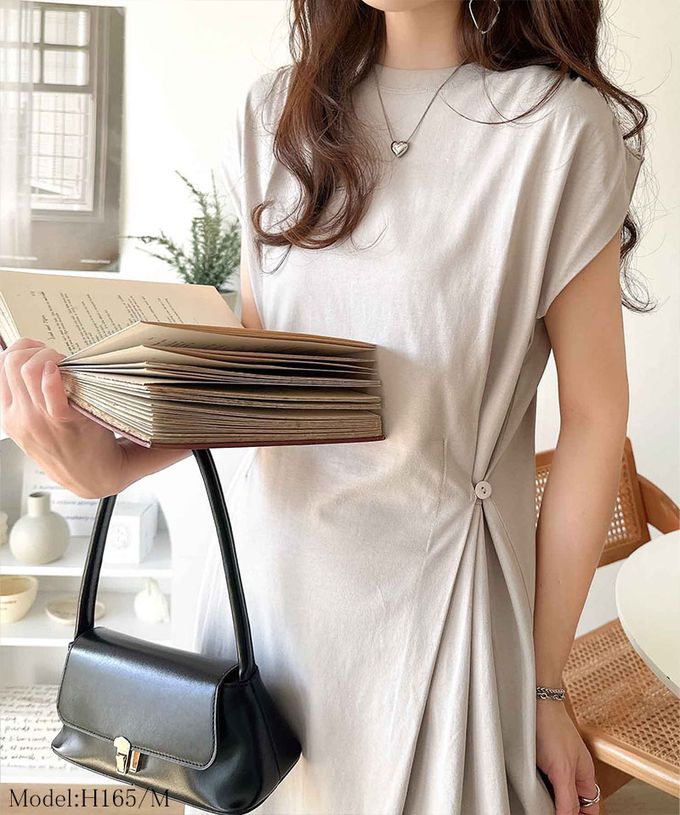 日本 Classical Elf - 顯瘦摺線設計感短袖開叉洋裝-炭灰