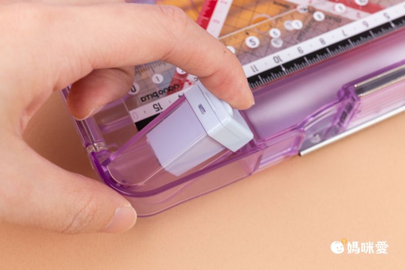 日本文具 SONIC - 日本製 硬式雙面鉛筆盒(附削鉛筆器)-透明窗-帥氣黑 (9.4×22.6×3.2cm)