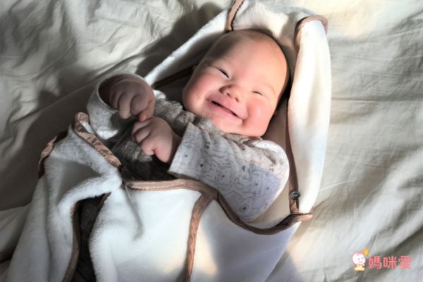 Caring - 多功能揹巾 (防風保暖披風披巾)-公主粉