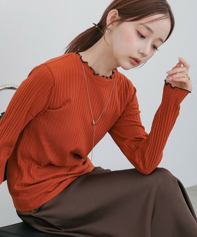 日本 Bab - 木耳滾邊典雅羅紋長袖上衣-高領-象牙 (M)