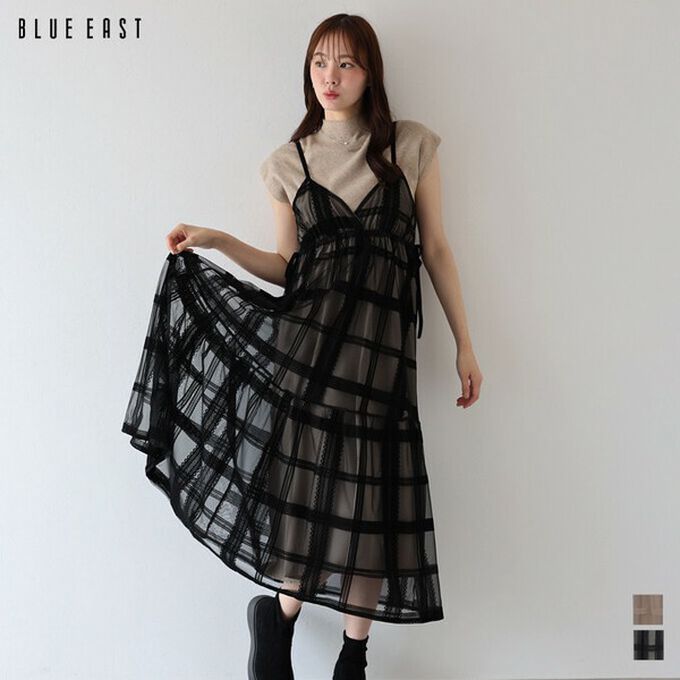日本 BLUE EAST - 甜美植絨大格紋吊帶背心洋裝-黑
