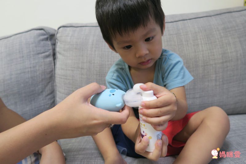 如同12支牙刷同時使用！【U型電動牙刷】360度全方位潔牙