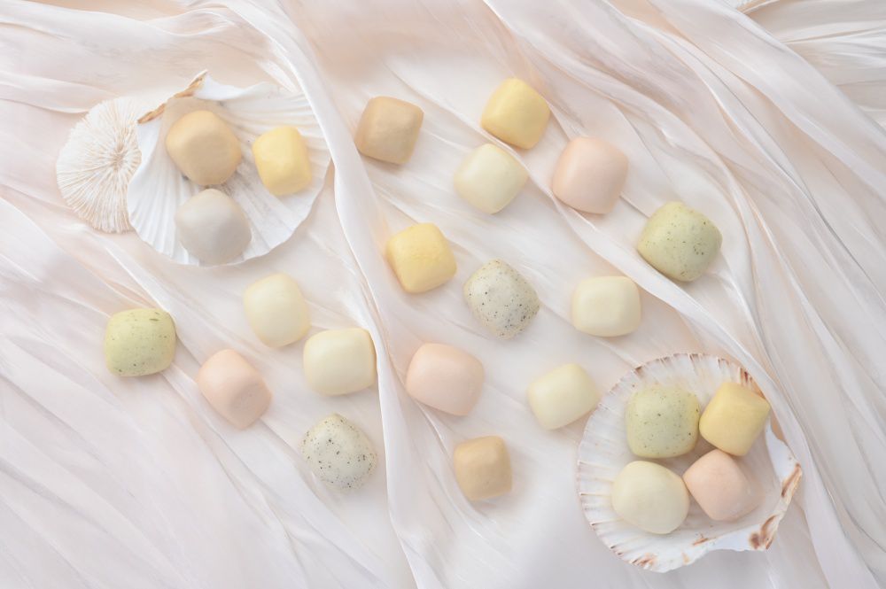 老甜媽手工饅頭 - 限量組-草莓起司包6入+德國香腸起司包6入+馬卡龍一口小饅頭-400g