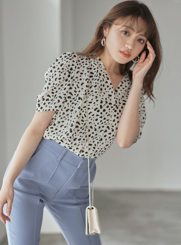 日本 GRL - 復古V領豹紋雪紡短袖上衣-白