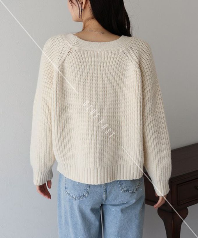 日本 BLUE EAST - 蝴蝶結寶石V領麻花粗編開襟衫-嬰兒粉 (M)