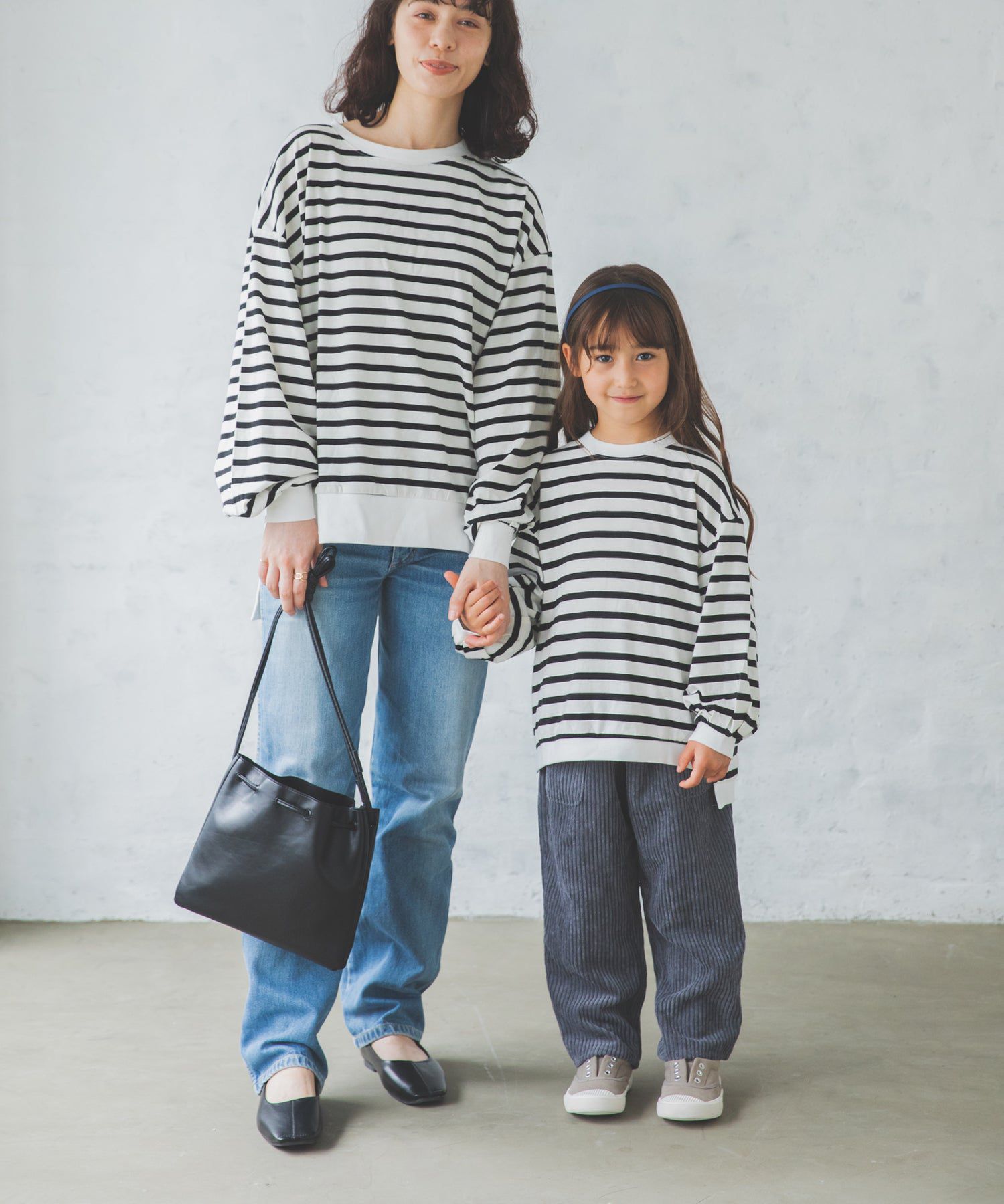 日本 PAIRMANON - 純棉落肩圓領條紋薄長袖上衣-孩子-黑x白