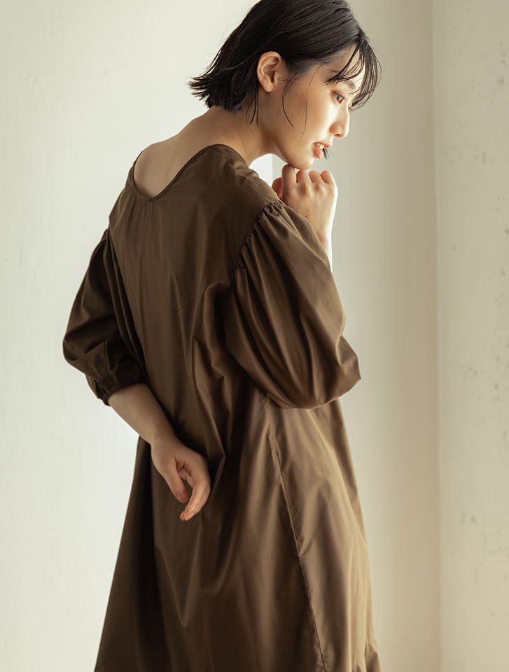 日本 fifth - V領五分袖魚尾長洋裝-摩卡