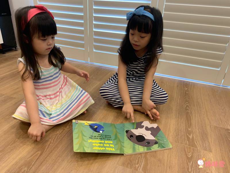 迪士尼英文新書來囉♥♥♥ 冰雪奇緣/海底總動員透過卡通人物加深孩子共讀的印象♬