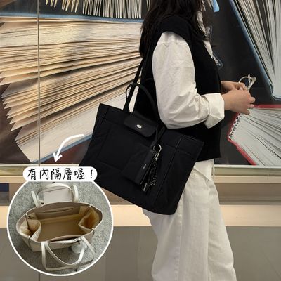 自帶寶特瓶內隔層！韓國小眾設計【 THEALLY 】兼具風格與實用性輕量尼龍包🌸