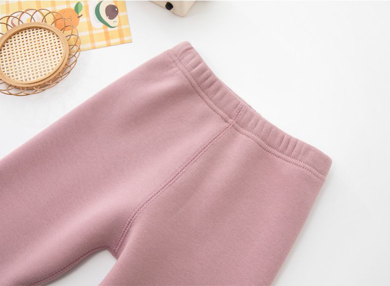 FANMOU - 加絨腰鬆緊保暖內搭褲-毛絨球球-黑色