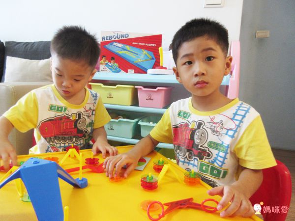 Mattel - 小心翼翼